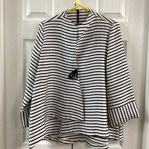 IC COLLECTION Black and White Striped Blouse